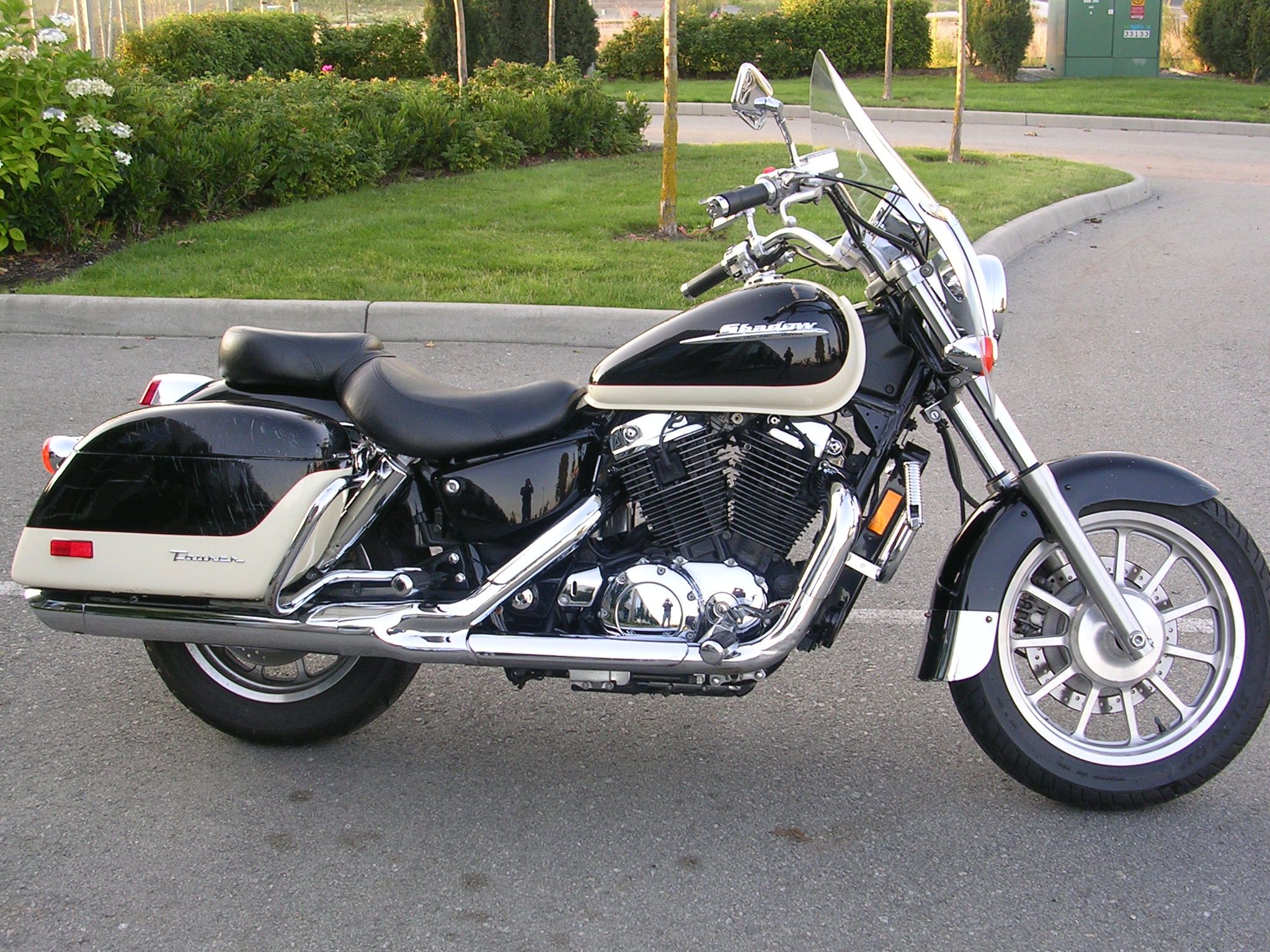 Honda vt1100. Honda vt1100 Shadow. Honda Shadow 1100. Хонда шадов 1100. Honda vt1100 Shadow Ace.