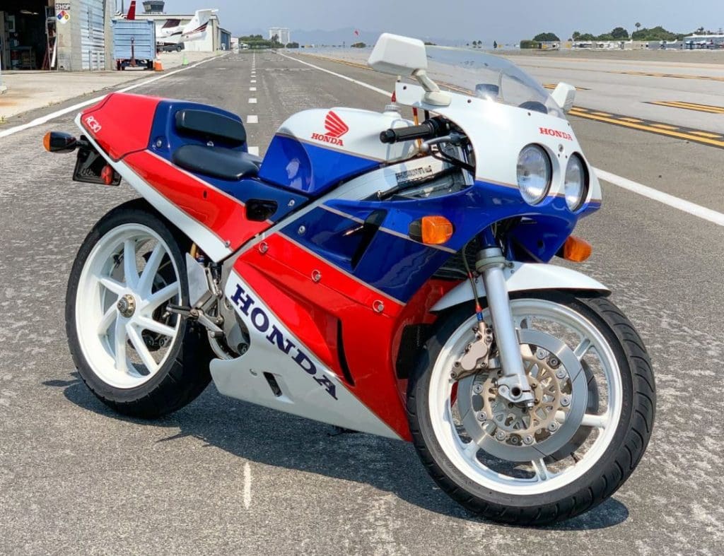 Honda VFR750R RC30