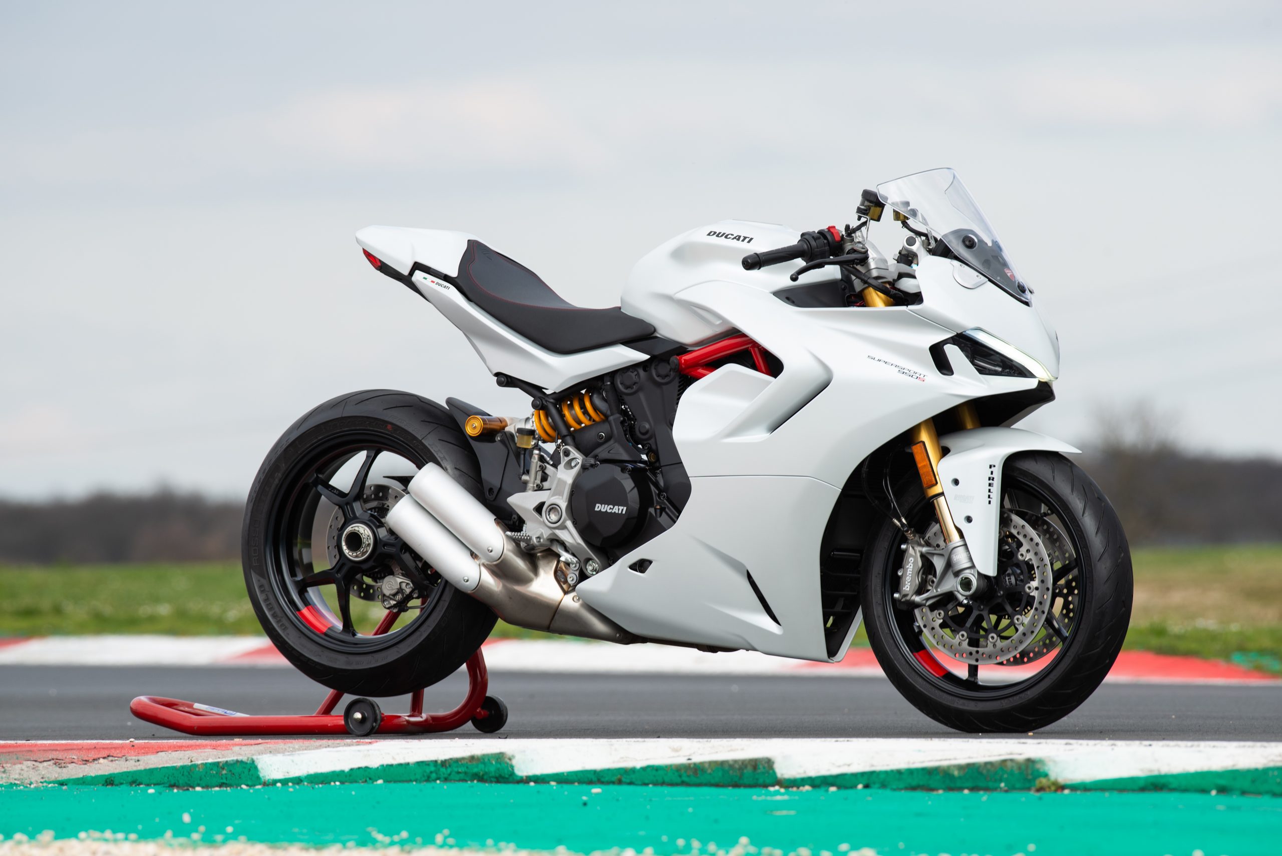 Updated Ducati Supersport 950 arrives in Down Under - webBikeWorld