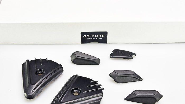 These pieces can be installed to cover mounting holes when the visor and sun peak is removed from the BMW GS Pure helmet. These pieces can be installed to cover mounting holes when the visor and sun peak is removed from the BMW GS Pure helmet.