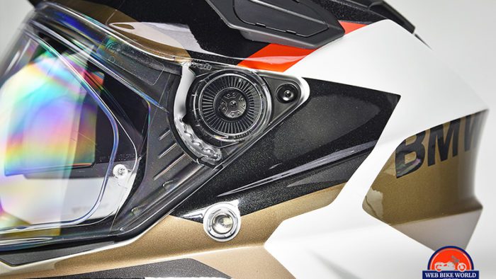 You'll need an Allen key to remove the visor from the BMW GS Pure helmet. You'll need an Allen key to remove the visor from the BMW GS Pure helmet.
