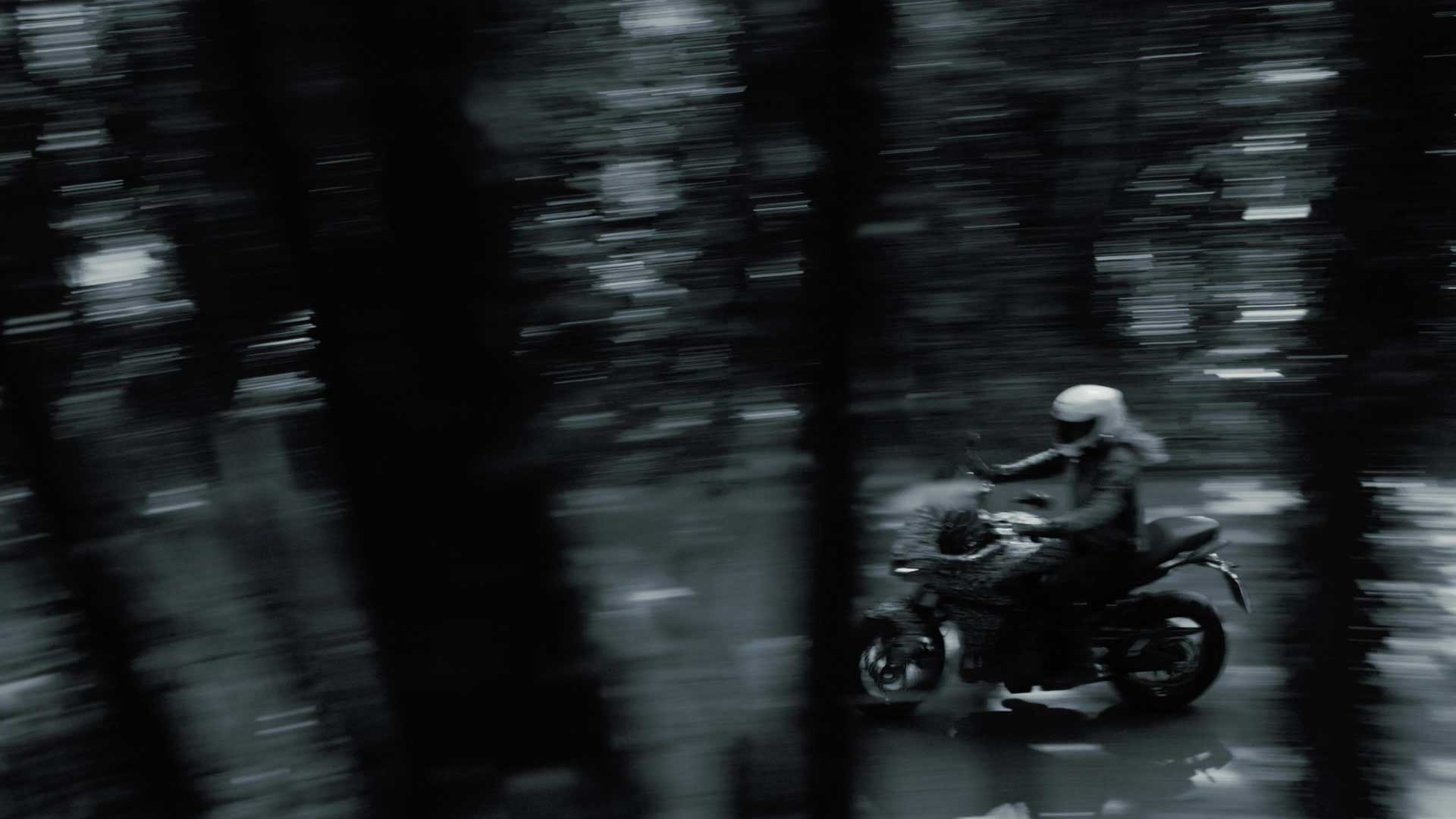 A blurry view of the new Triumph Tiger prototype, features in a Triumph Tiger Tease release from the UK company. 