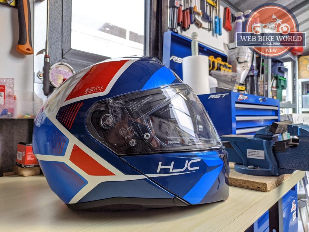 HJC i90 Modular Helmet Side View With Visor Closed