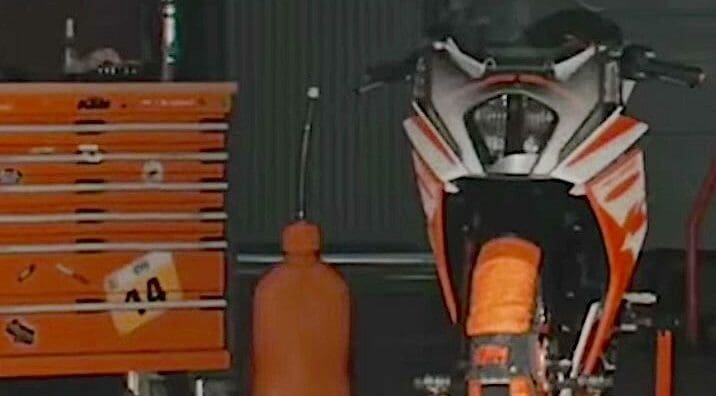 A sneak peek of the 2022 KTM RC390, from the advertisenal teaser trailer on Instagram