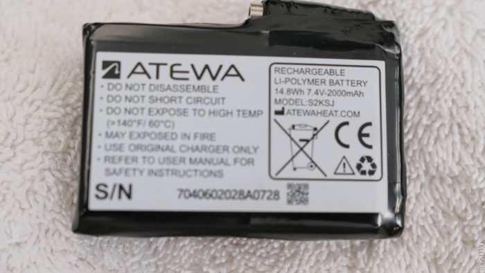 Battery which attaches to the Klim Hardanger gloves Battery which attaches to the Klim Hardanger gloves