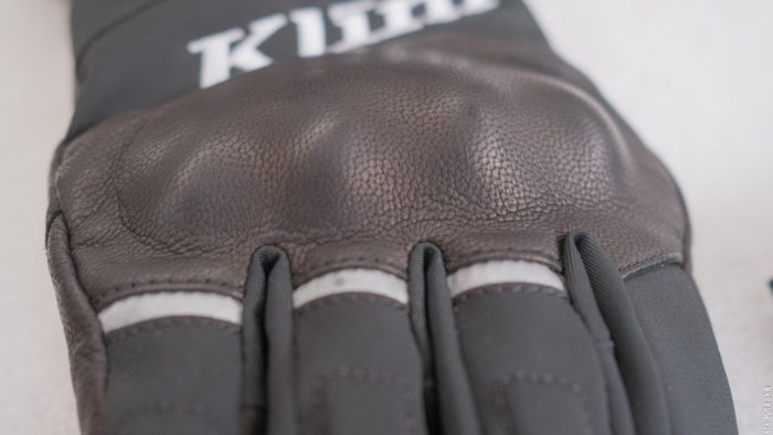 Top knuckle protection on the Klim Hardanger gloves Top knuckle protection on the Klim Hardanger gloves