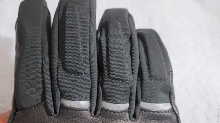 Middle through pinky finger knuckle protection. Middle through pinky finger knuckle protection.