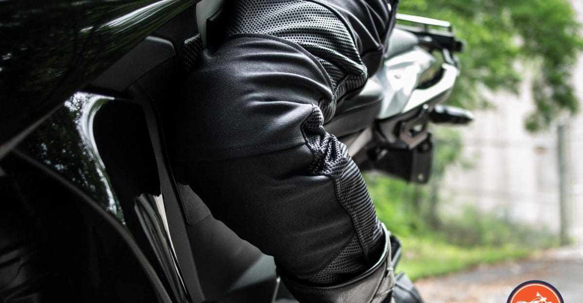 A View of the Knox Urbane Pro Trousers at the knee