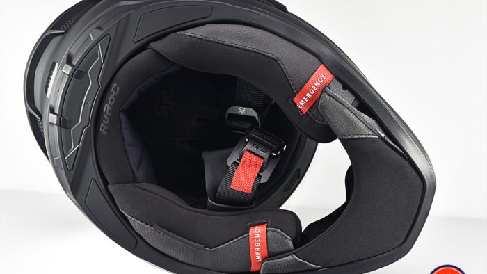 The Ruroc Atlas 3.0 helmet neckroll opening is narrow.