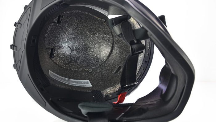 The interior EPS liner with air vents of the Ruroc Atlas 3.0 helmet. The interior EPS liner with air vents of the Ruroc Atlas 3.0 helmet.