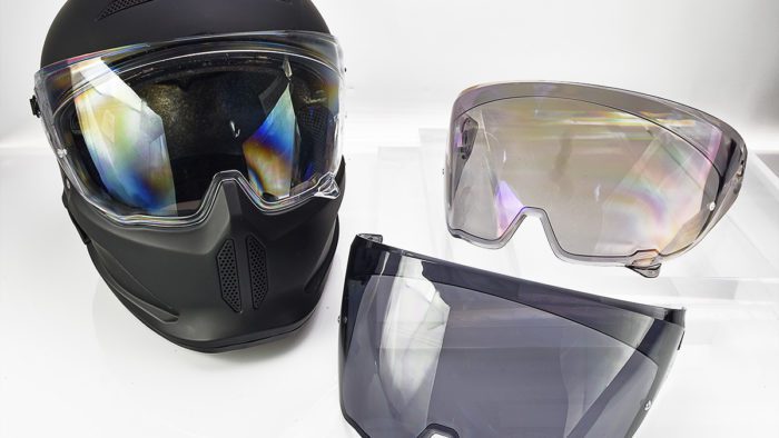 There are many different visor options available for the Ruroc Atlas 3.0 helmet. There are many different visor options available for the Ruroc Atlas 3.0 helmet.