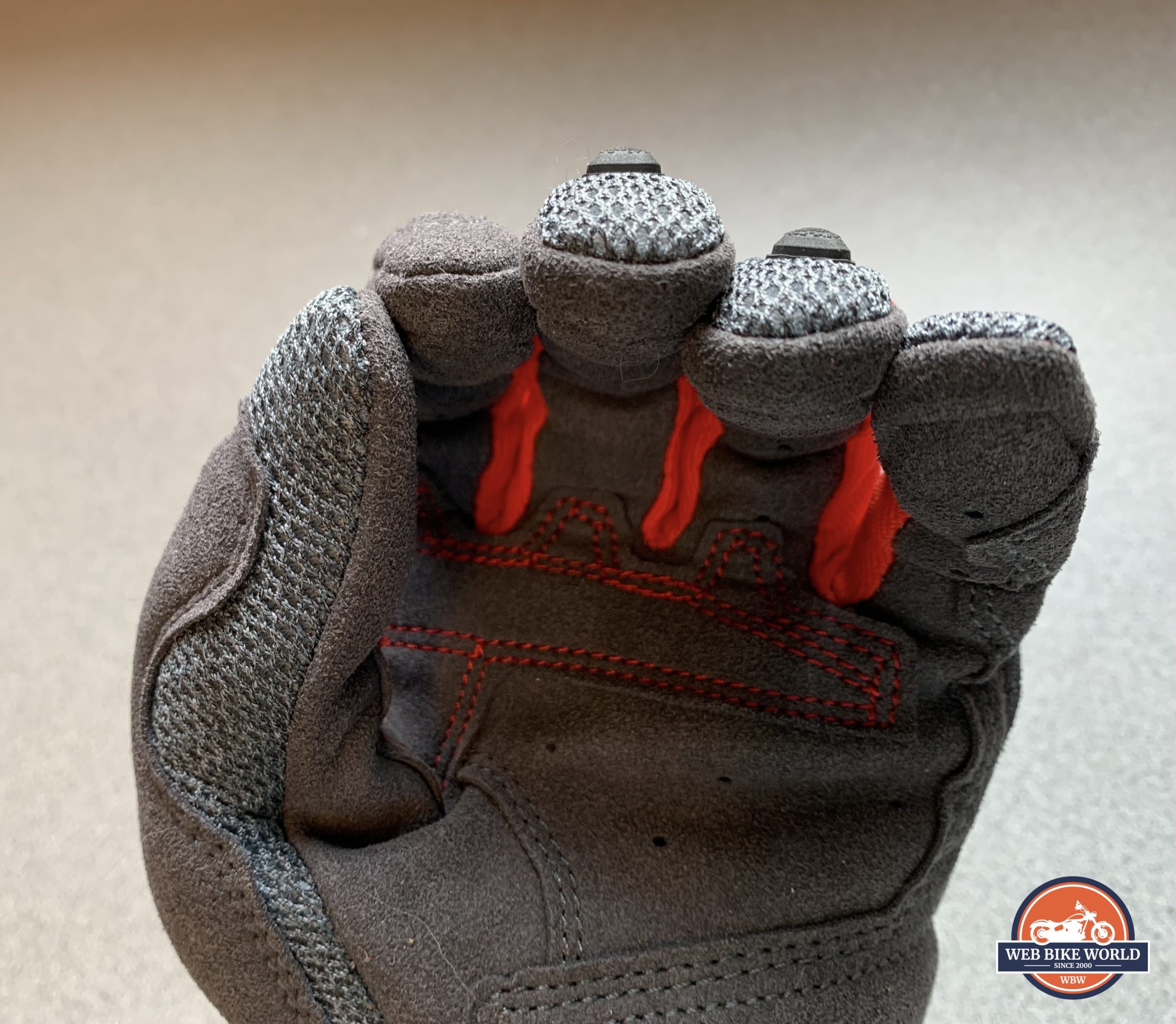 A view of the connect fingertip fabric on the REV’IT! Volcano gloves
