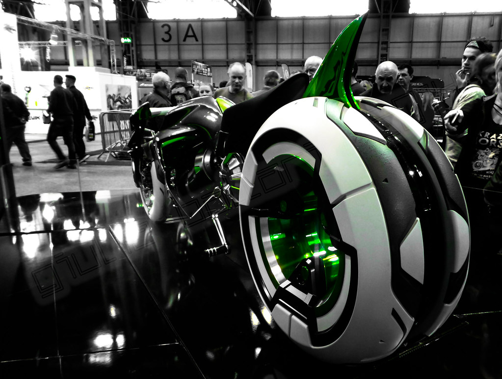 A rear view of the new Kawasaki Tilting Trike, 'Concept J'