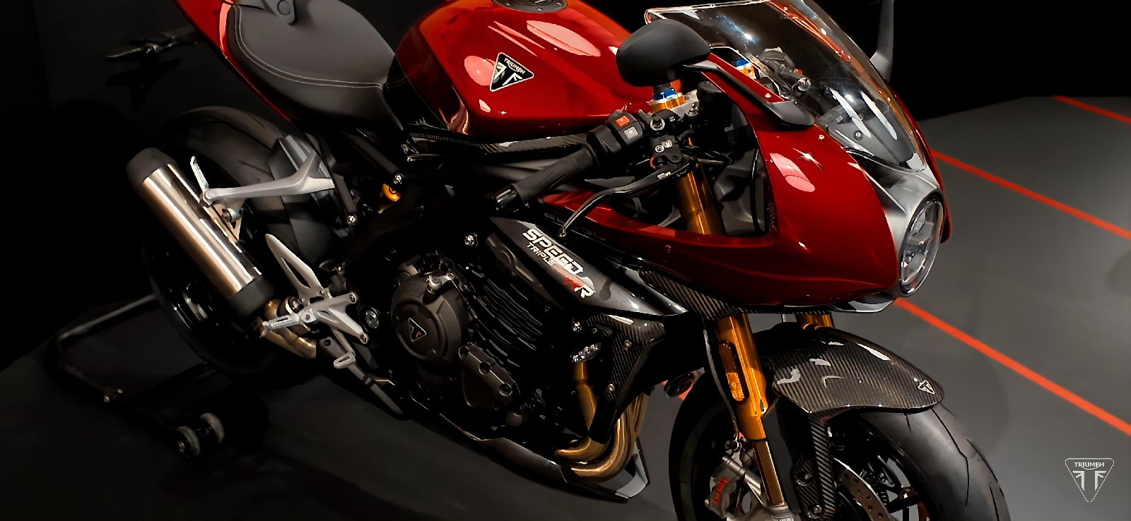 two color schemes for the 2022 Triumph Speed Triple 1200 RR