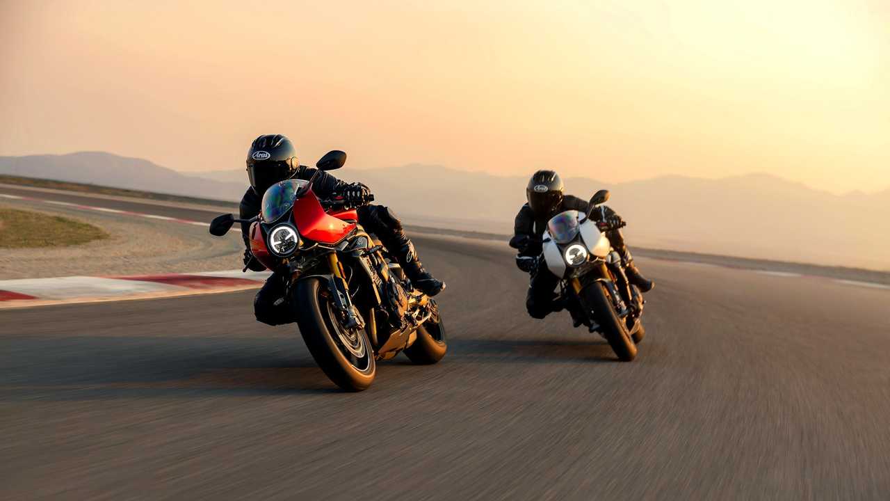 Two riders enjoying the 2022 Triumph Speed Triple 1200 RR via track twisties