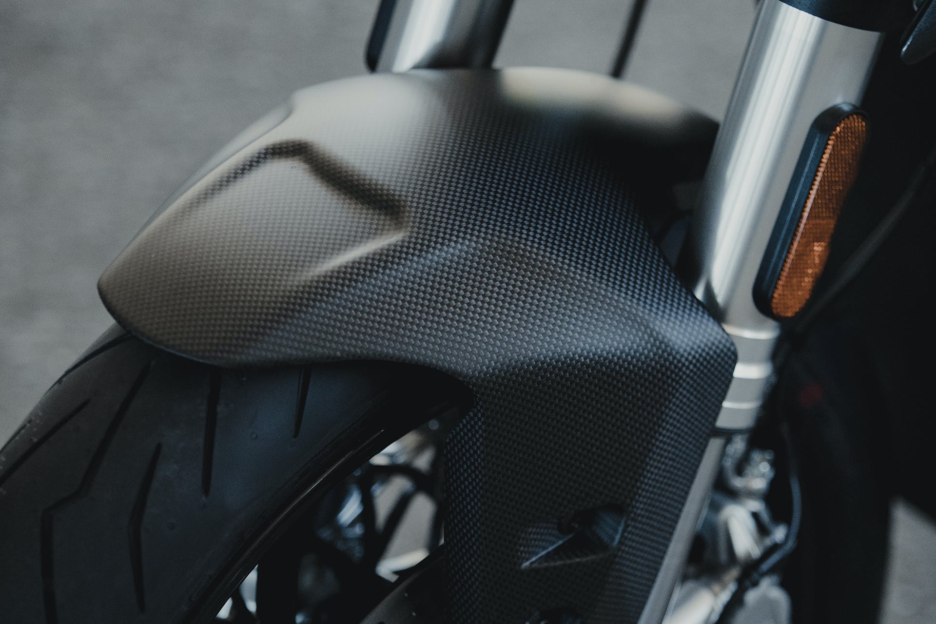 A view of the front fender, in carbon fibre, as per the new Zero Motorcycles Quickstrike package