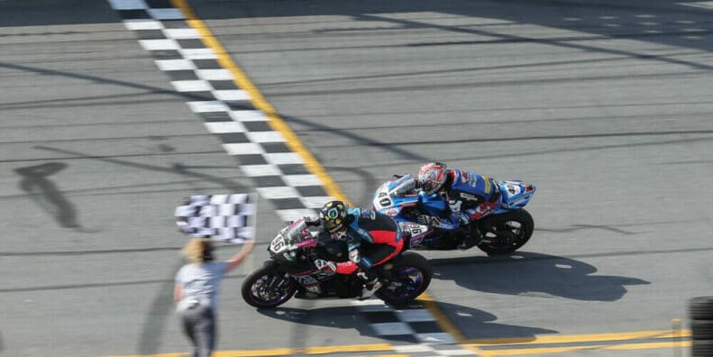 A view of racers vying for the title at the Daytona International Speedway