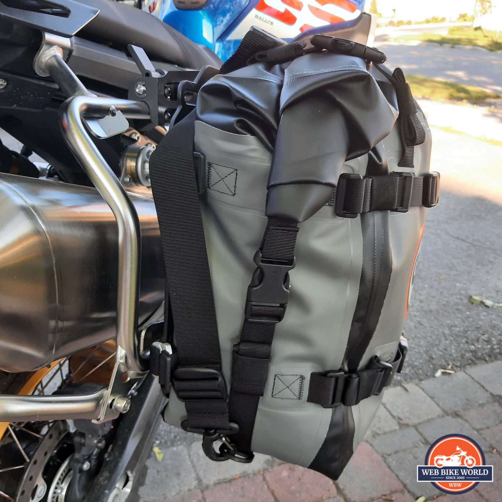 Giant Loop MotoTrekk Panniers Reviewed by RoadRUNNER - Giant Loop