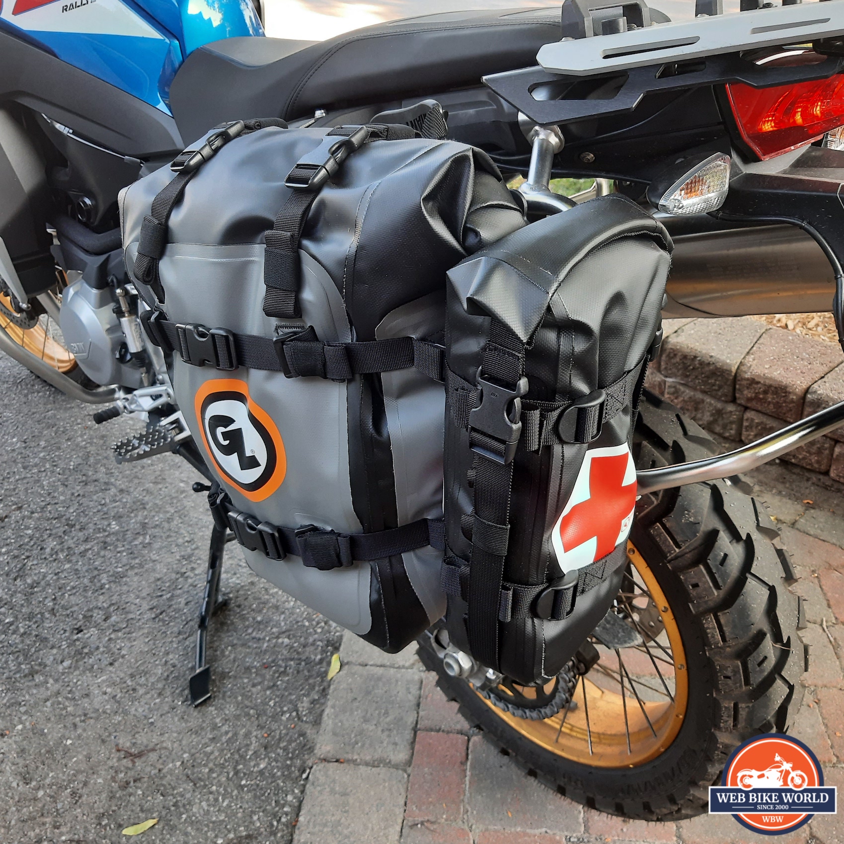 Giant Loop Coyote Saddlebag Review - webBikeWorld