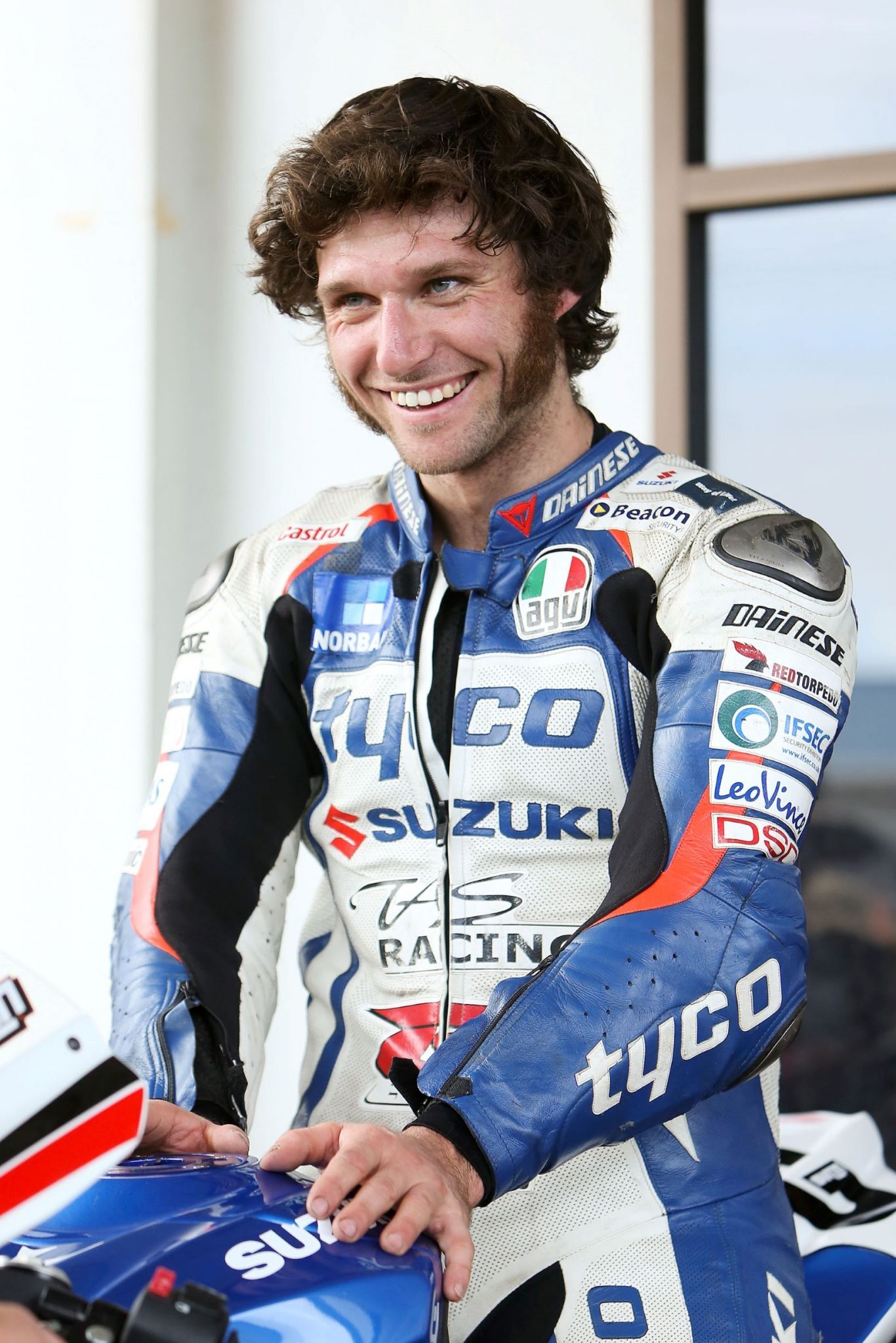 Guy Martin on a Suzuki super bike at the 2013 Cemetery Circuit motorcycles races in New Zealand.