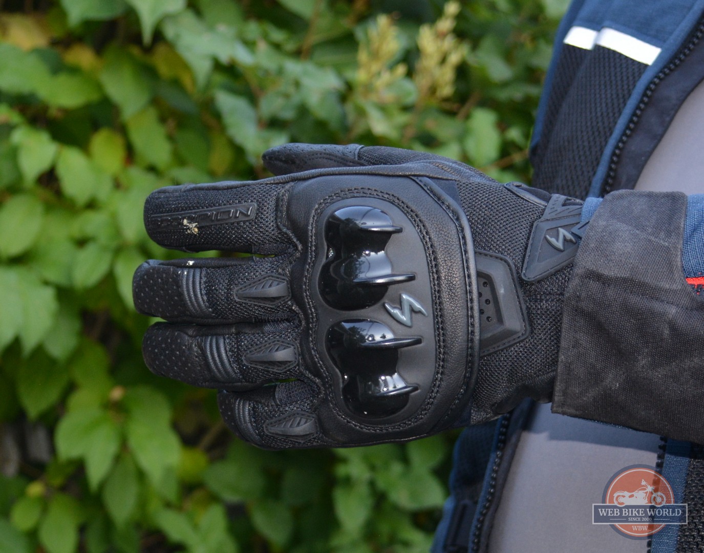TPU protection on knuckles for the EXO Talon gloves