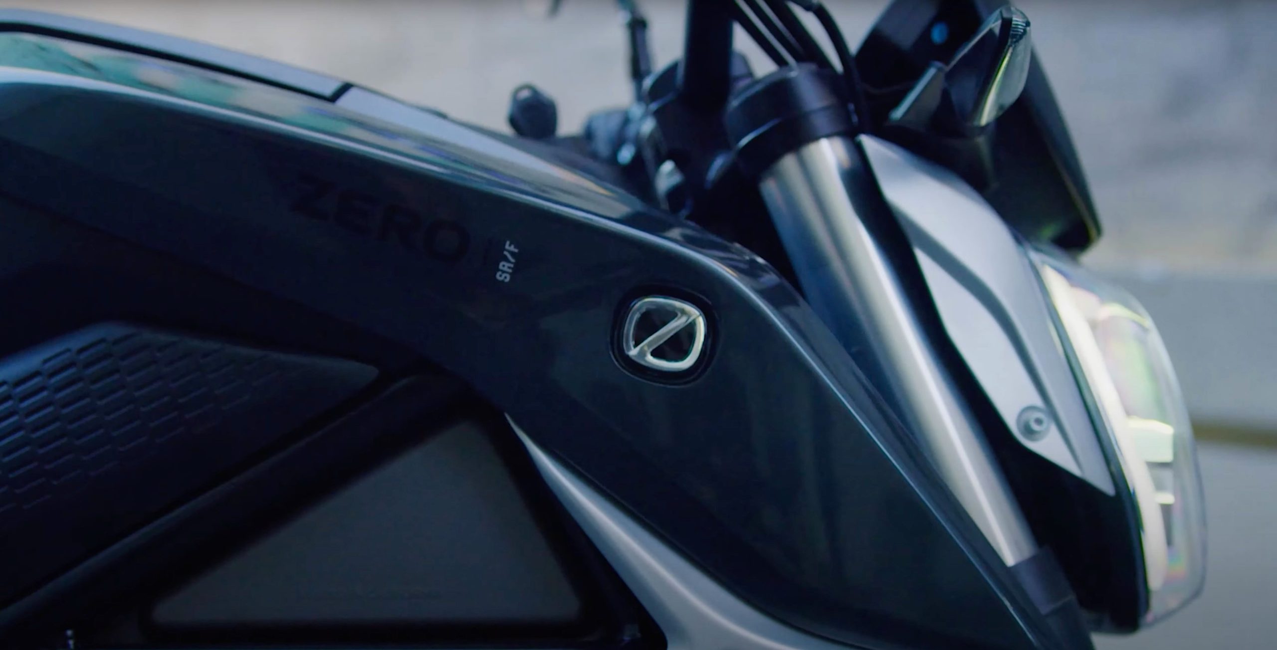 A side view of the Zero SR/F with the installation of the Quickstike Package available from Zero Motorcycles