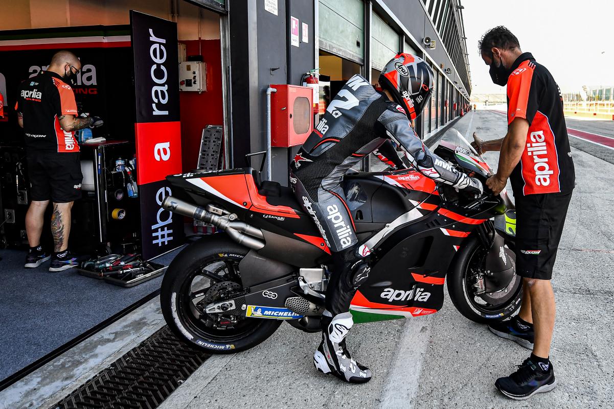 Vinales on the Aprilia RS-GP, making his official debut on teh motorcycle