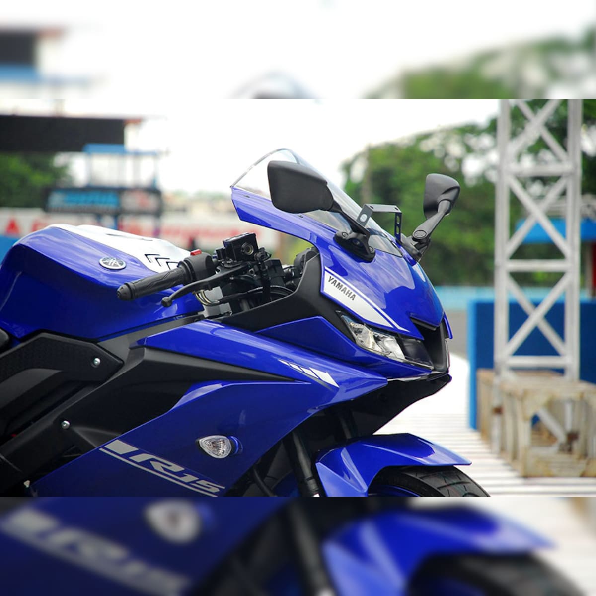 A side view of the Yamaha R15, available in India