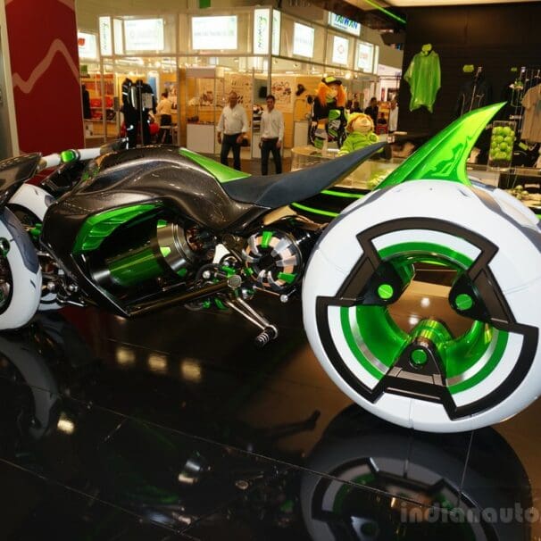 A side view of the new Kawasaki Tilting Trike, 'Concept J'