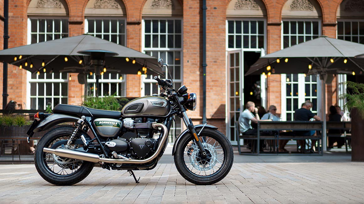 Bonneville T100 Gold Line