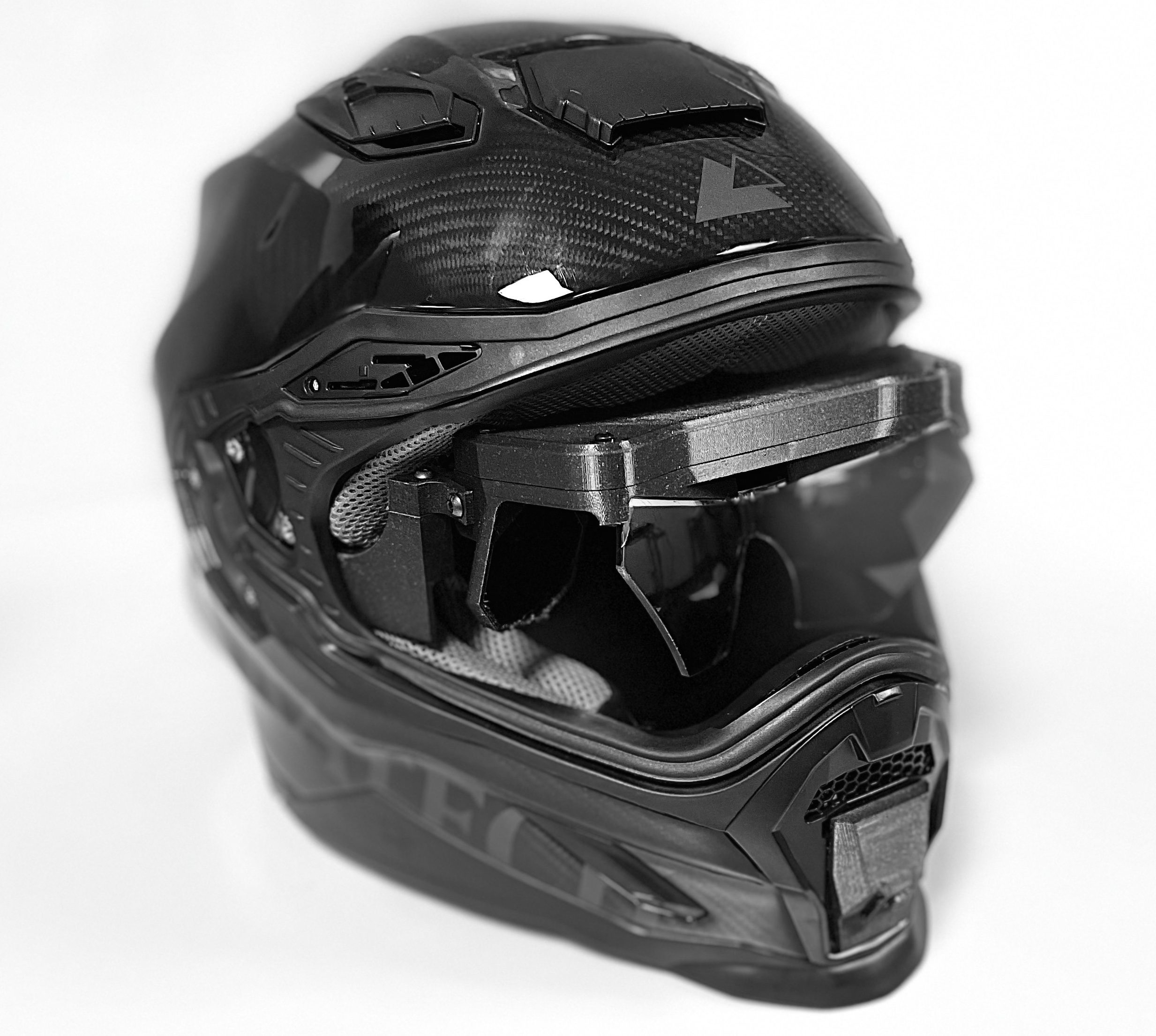 Curve warning helmet with AR