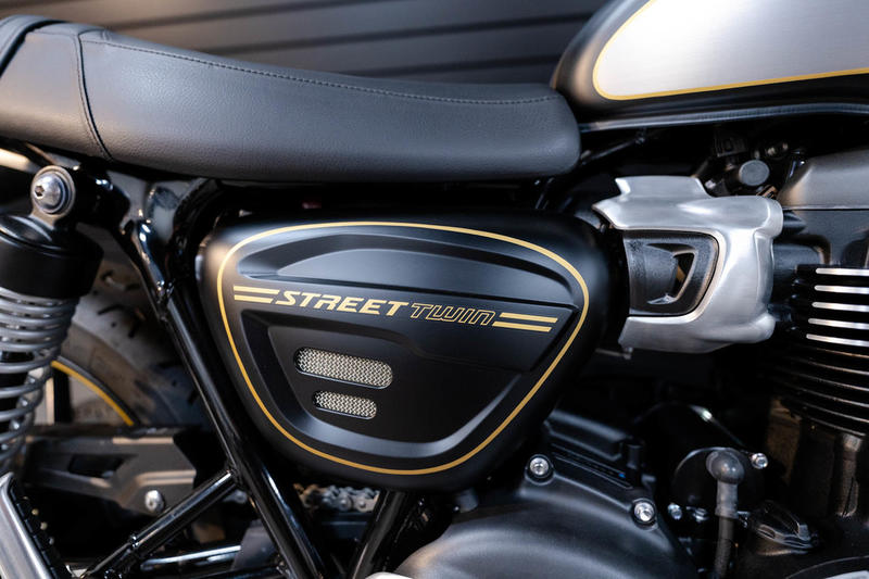 A view of the gold detailing on Triumph's street twin