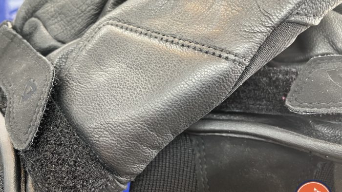 A view of the backs of the Rev'it Kryptonite 2 GTX Gloves focusing on the palm slider A view of the backs of the Rev'it Kryptonite 2 GTX Gloves focusing on the palm slider