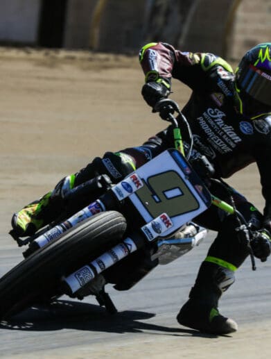 A view of Jared Mees and Briar Bauman fighting for the trophy