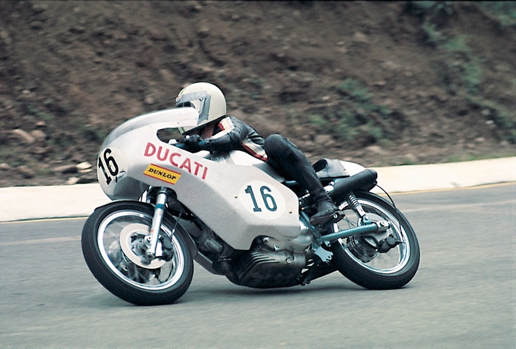 Paul Smart racing for Ducati back in 1972 when he won the Imola 200 for Ducati