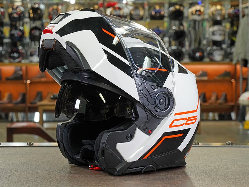 A side view of the C5 helmet from Schuberth