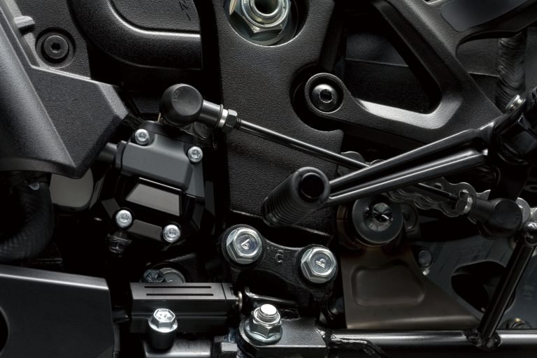 Suzuki Katana 2022: engine close-up