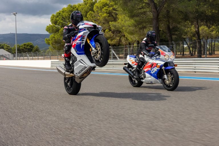 side views of Honda's 30th Anniversary Limited Edition CBR1000RR-R Fireblade SP, as well as the original Fireblade