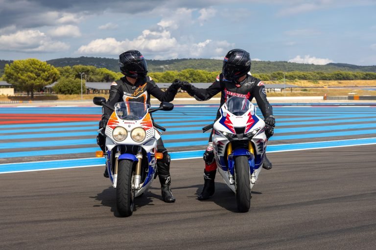 side views of Honda's 30th Anniversary Limited Edition CBR1000RR-R Fireblade SP, as well as the original Fireblade