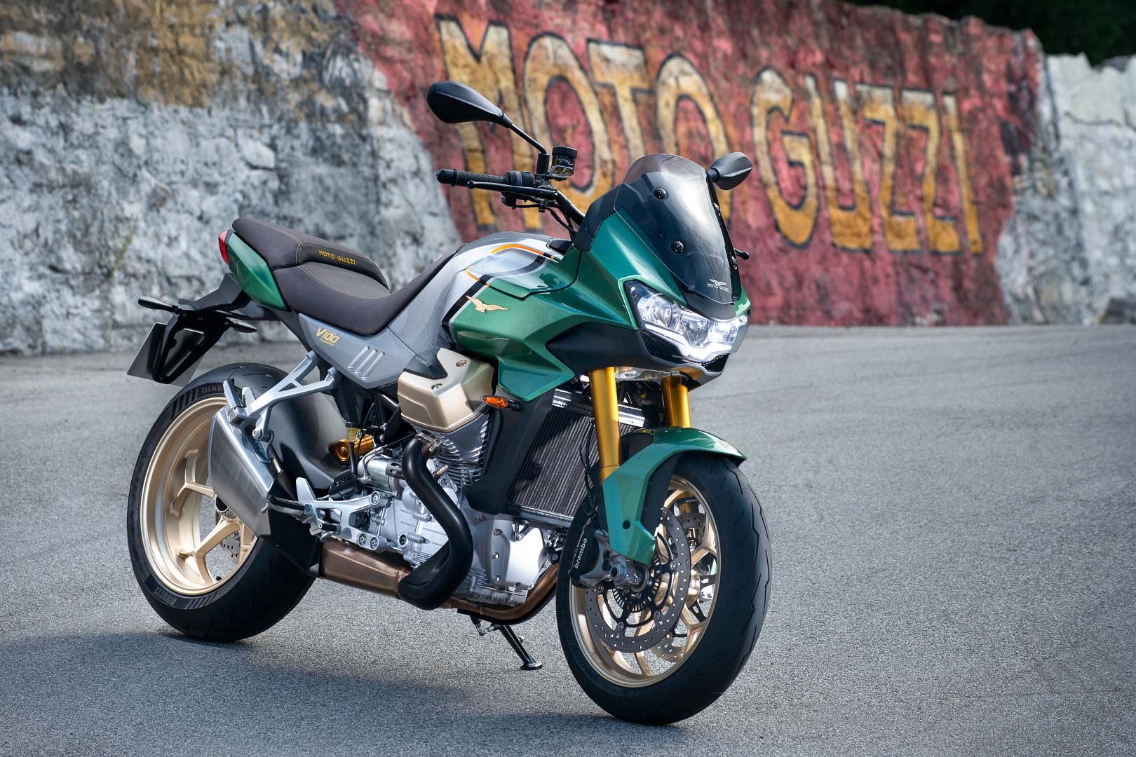 A view of the all-new Moto Guzzi V100 Mandello