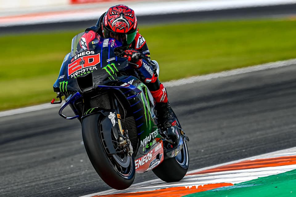 A view of Fabio Quatararo riding his bike at a MotoGP event