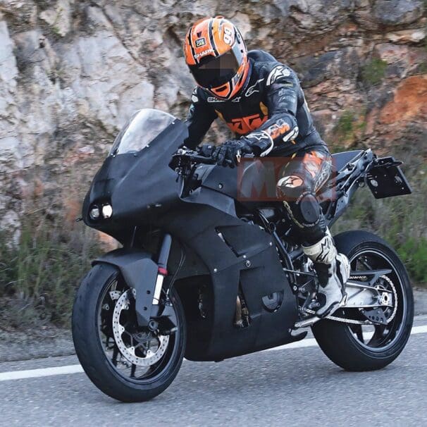 A spy shot of a recent prototype taken out for some air: Media courtesy of MCN.