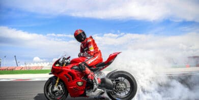 Ducati's new 2022 Panigale V4 and V4 S: bike on the track