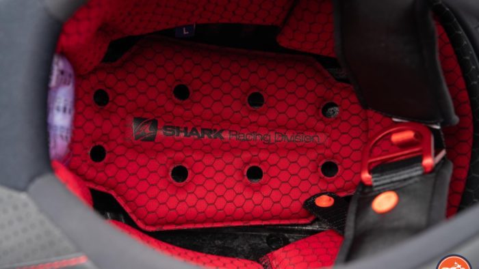 Interior of Race-R Pro GP Spoiler Lorenzo Winter Test Edition Helmet Interior of Race-R Pro GP Spoiler Lorenzo Winter Test Edition Helmet