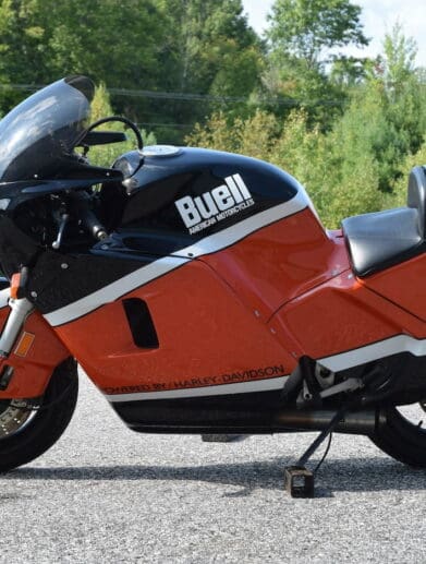 A side view of the 1987 Buell RR1000
