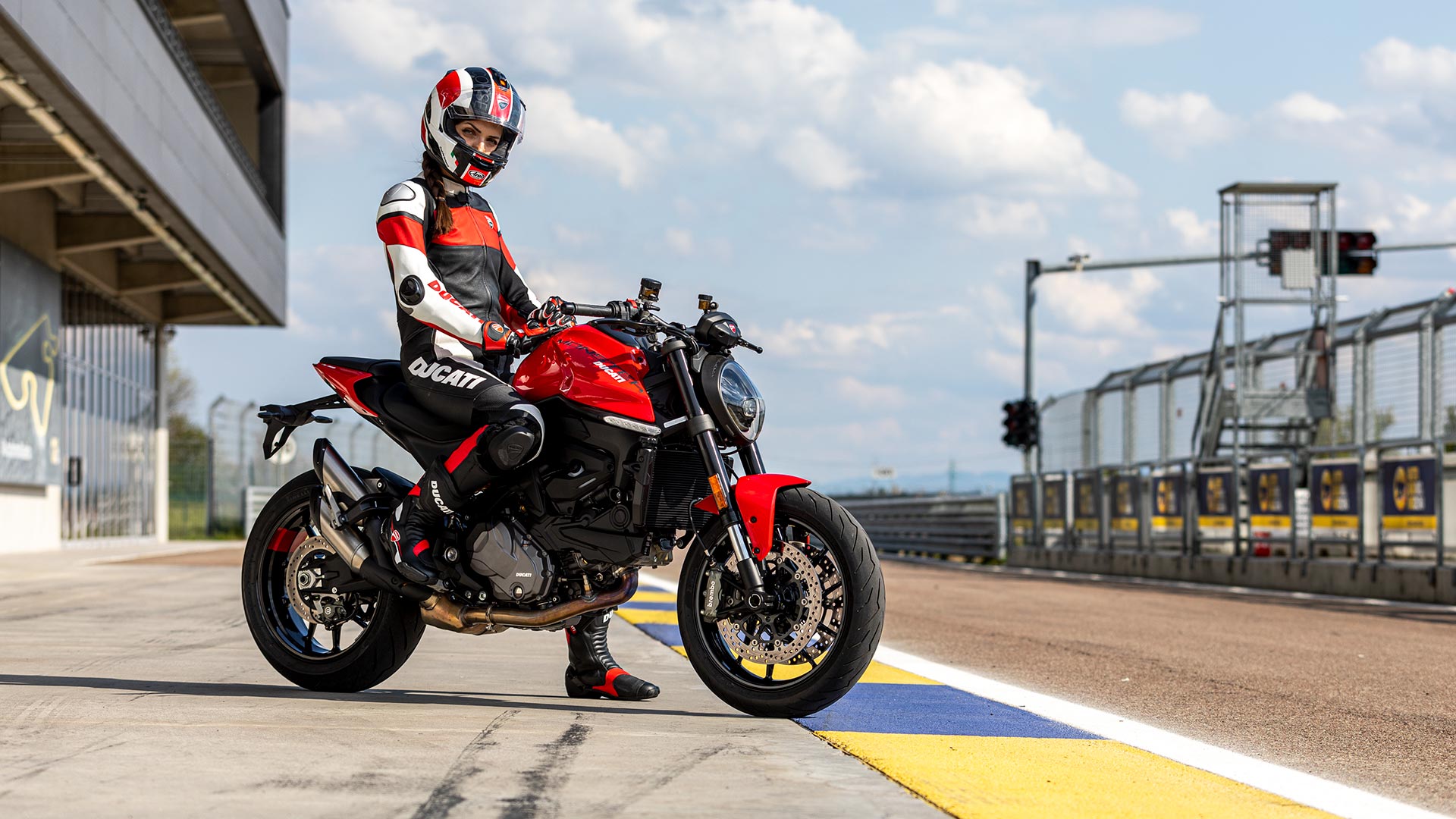 2022 Ducati Monster