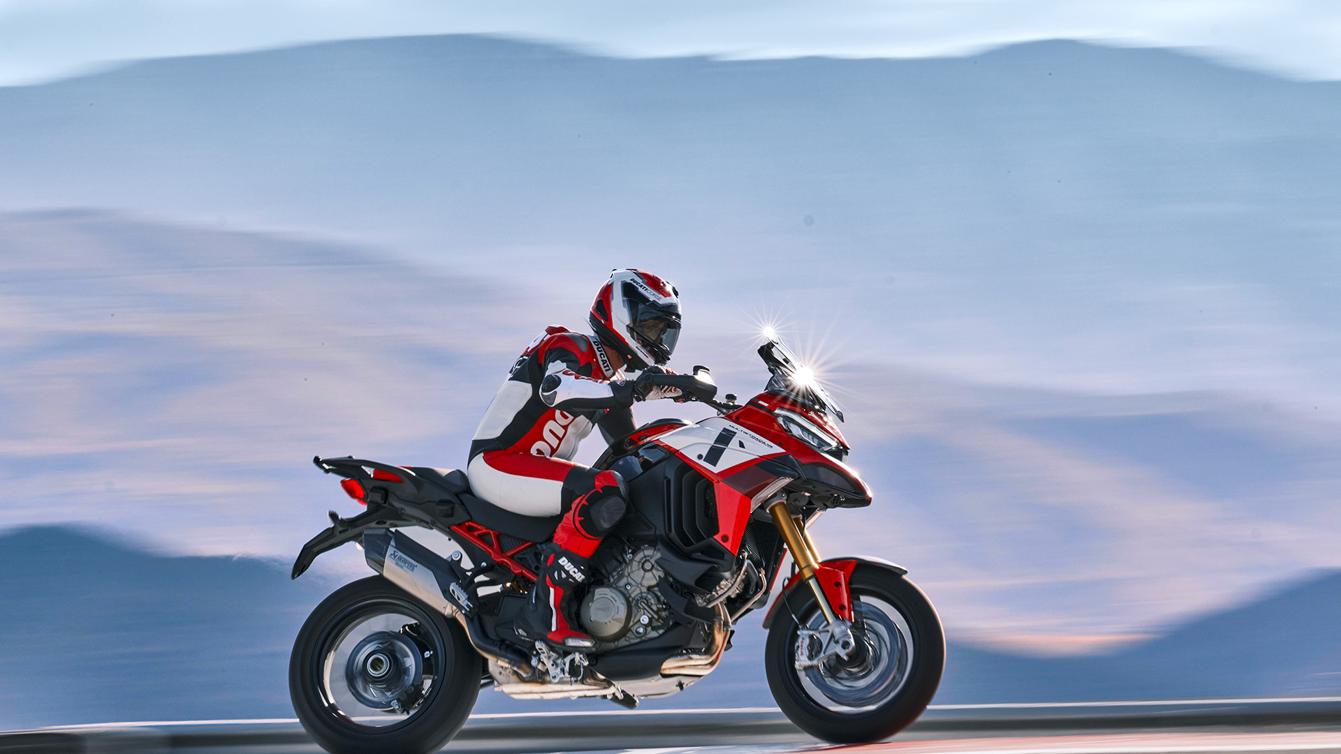 2022 Ducati Multistrada V4 Pikes Peak