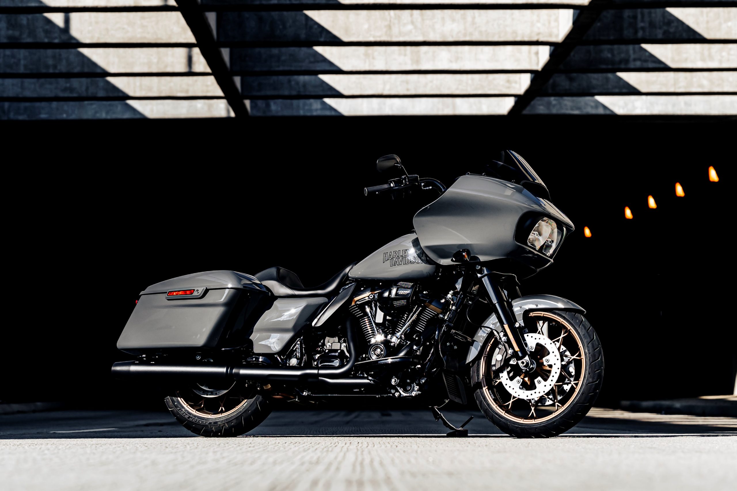 2022 Harley Davidson Road Glide ST Beauty Shot