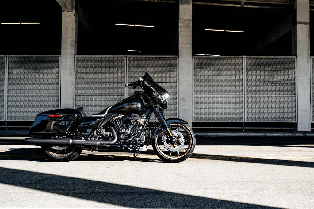 2022 Harley Davidson Street Glide ST Beauty Shot