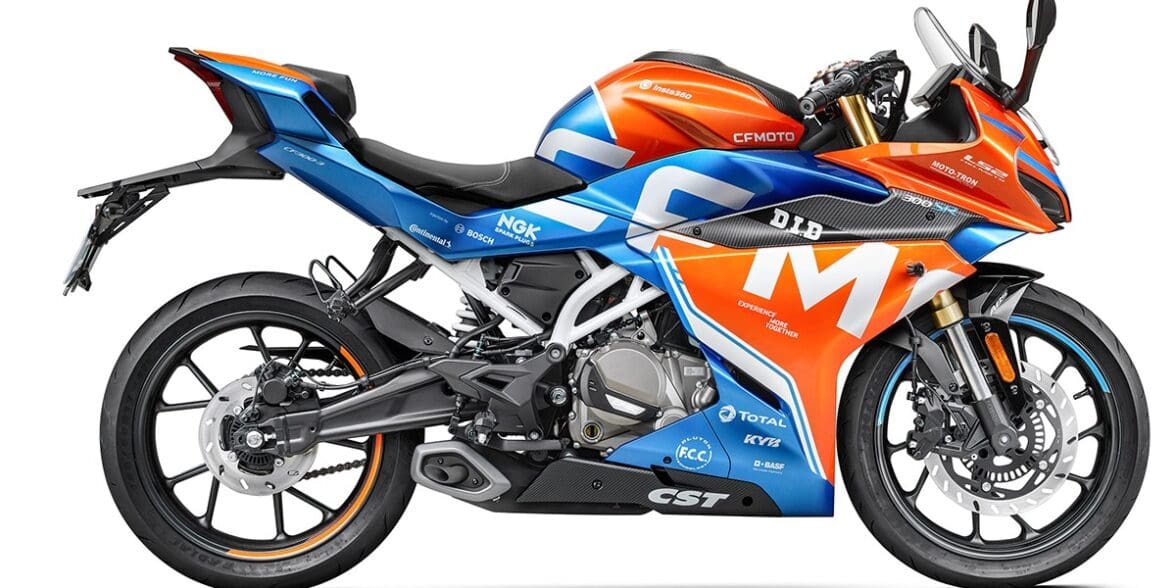 CFMOTO 300SR